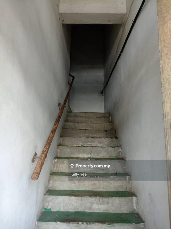 For Rent - 1.5 Storey Light Industrial Shoplot @ Taman Perindustrian Ringan Usahajaya for Rent