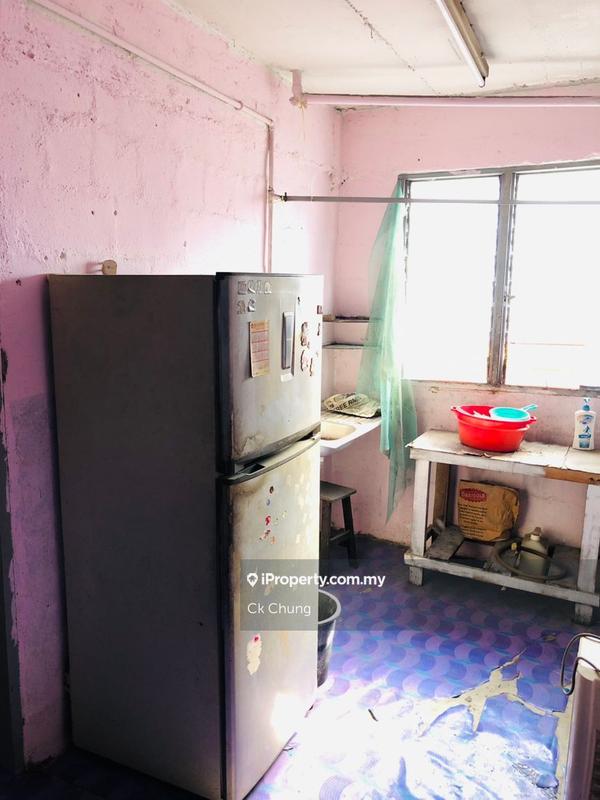 Flat for Sale in Pangsapuri 610 by Ck Chung - iProperty.com.my