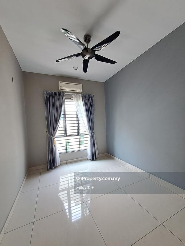 Rumah Teres 2-Tingkat untuk Dijual di Taman Lestari Putra, Seri Kembangan oleh Miko Teh - iProperty.com.my