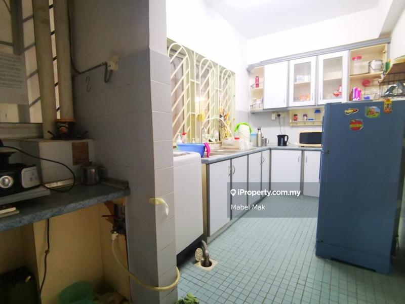 Condominium for Sale in Meadow Park 2 by Mabel Mak - iProperty.com.my