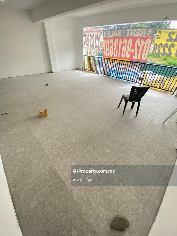 For Rent - Same Row With Brew House , Bandar Puteri Puchong , Prime Location , Amble Parking