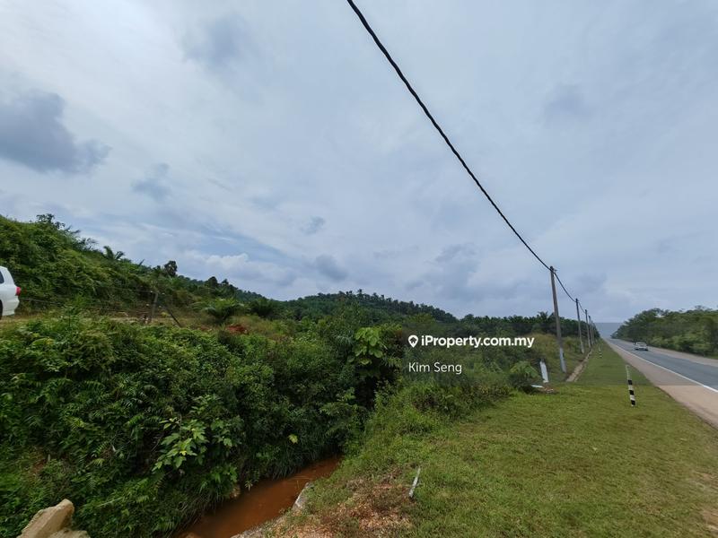 For Sale - Jemaluang Mainroad 20.6Acre