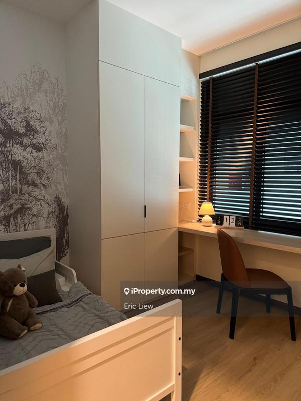 For Sale - Sapphire On The Park