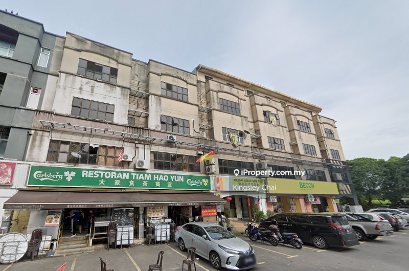 For Sale - Potential ROI 5% 4 Storey Shop Facing Main Road Puchong utama