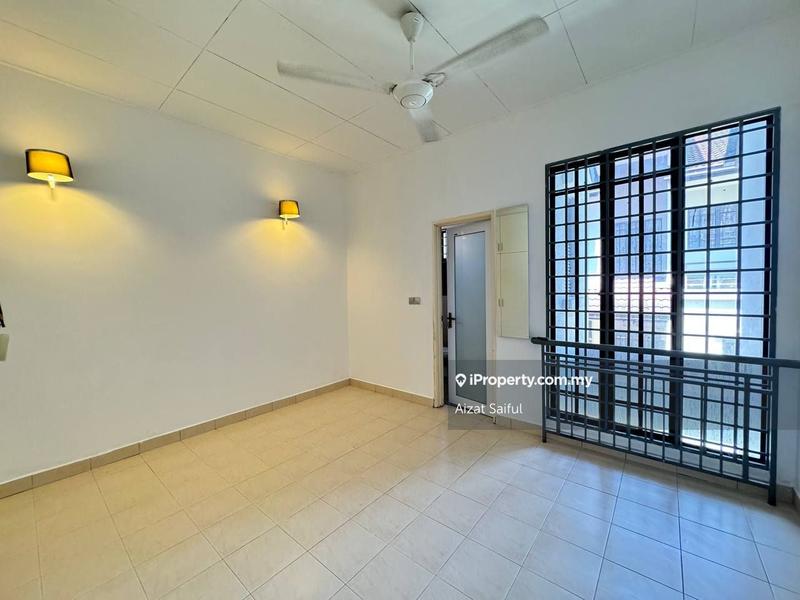 Rumah Teres untuk Dijual di Bukit Jelutong, Shah Alam oleh Aizat Saiful - iProperty.com.my