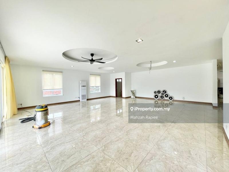 Bungalow House for Sale in Country Heights, Kajang by Mahzah Rapiee - iProperty.com.my