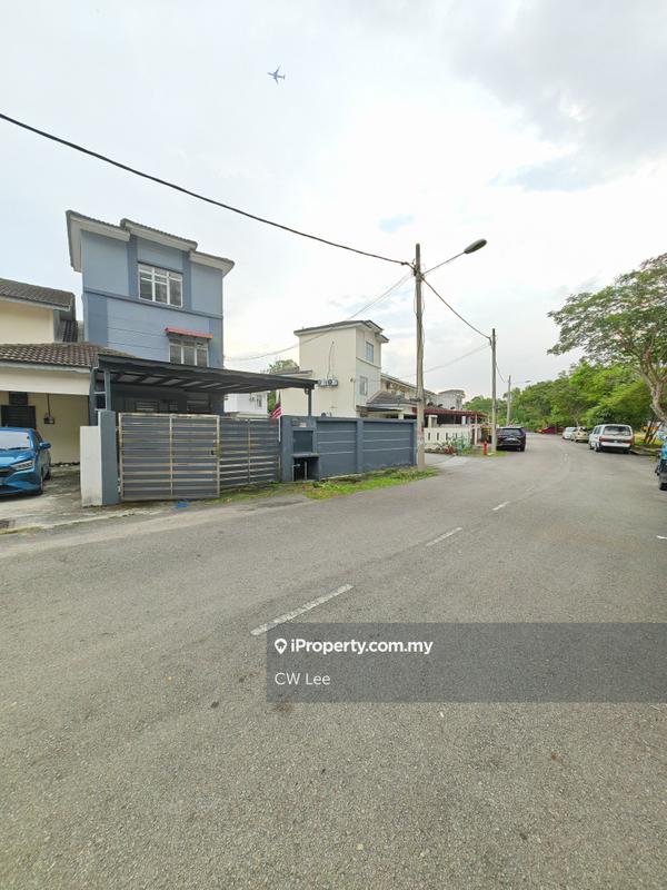 2.5-storey Terraced House for Sale in Taman Putra Perdana, Puchong by CW Lee - iProperty.com.my