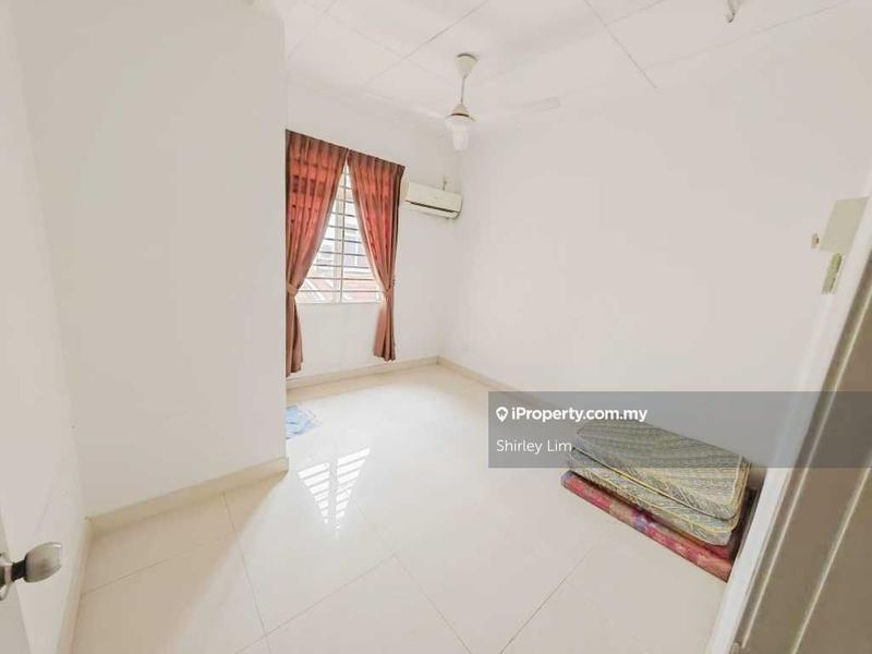 Rumah Berkembar untuk Dijual di Taman Kipark, Puchong oleh Shirley Lim - iProperty.com.my