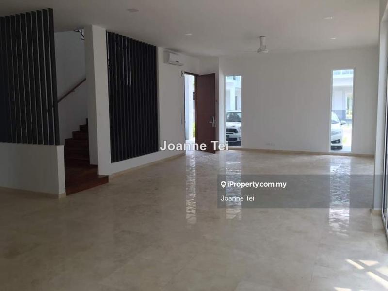Bungalow House for Sale in Lakefront Villa, Cyberjaya by Joanne Tei - iProperty.com.my
