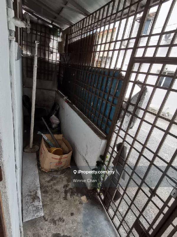 Shop for Sale in Taman Rasi Jaya, Menglembu by Winnie Chan - iProperty.com.my