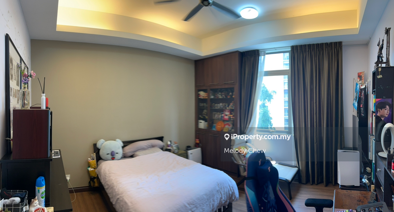 For Sale - 2 Hampshire