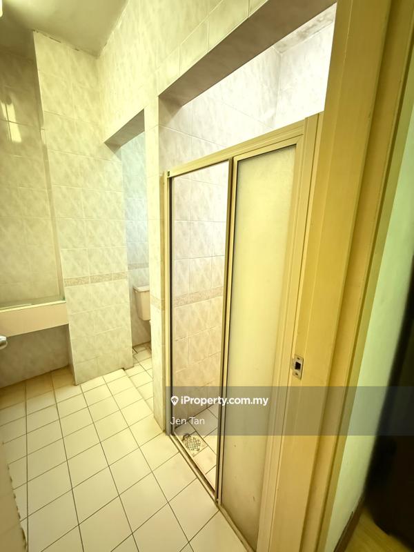 Rumah Berangkai 2 Tingkat untuk Dijual di Bukit Jelutong, Shah Alam oleh Jen Tan - iProperty.com.my