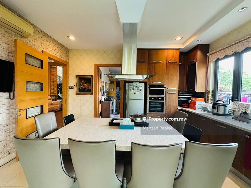 Bungalow House for Sale in Perdana Lakeview East, Cyberjaya by Mahzah Rapiee - iProperty.com.my