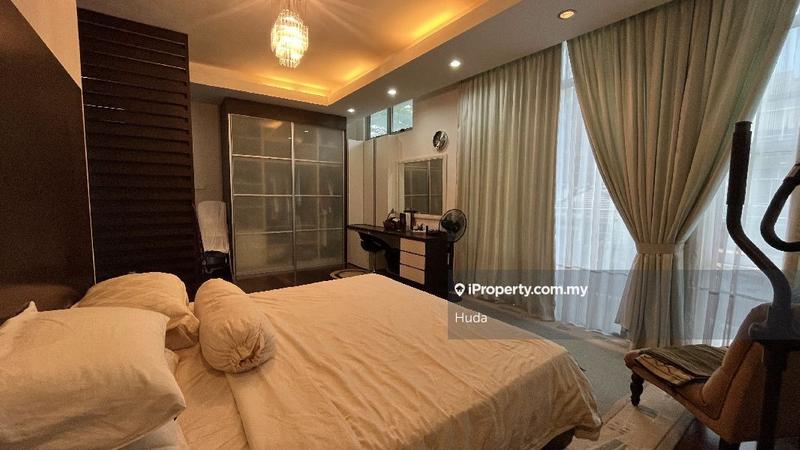 Rumah Berkembar untuk Dijual di Jalan Cahaya, Sungai Penchala oleh Huda - iProperty.com.my