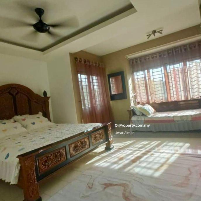 Rumah Berangkai 2 Tingkat untuk Dijual di Taman Cahaya Alam, Shah Alam oleh Umar Aiman - iProperty.com.my