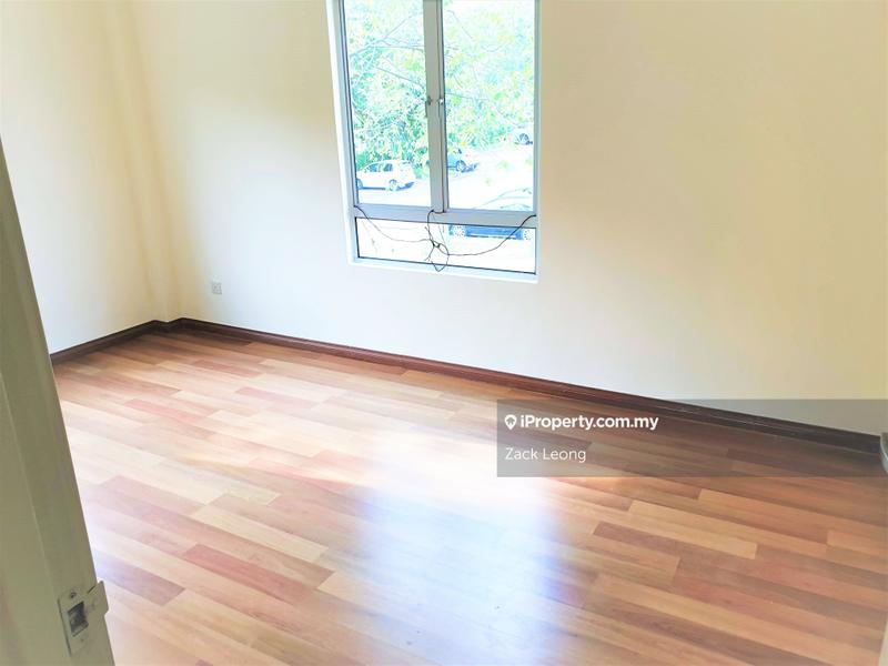 Rumah Bandar untuk Dijual di Taman Bukit Serdang, Seri Kembangan oleh Zack Leong - iProperty.com.my