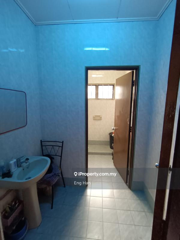 Bungalow House for Sale in Taman Overseas Union (Taman Oug), Jalan Klang Lama (Old Klang Road) by Eng Han - iProperty.com.my