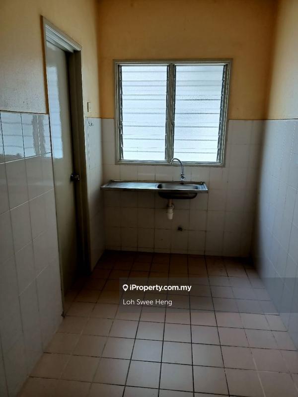Pangsapuri untuk Dijual di Semarak Apartment, Taman Putra Perdana oleh Loh Swee Heng - iProperty.com.my