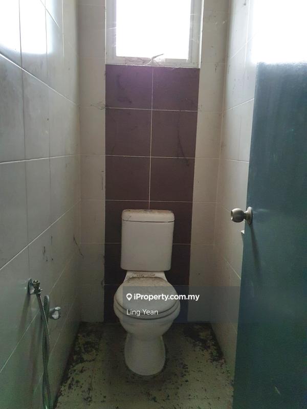 Shop / Office untuk Dijual di Pusat Bandar Putra Permai, Seri Kembangan oleh Ling Yean - iProperty.com.my
