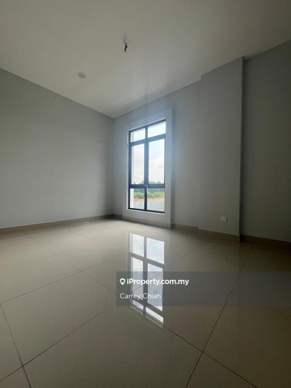 Rumah Berkembar untuk Dijual di Lake Side Residence Puchong, Puchong oleh Carrey Chiah - iProperty.com.my
