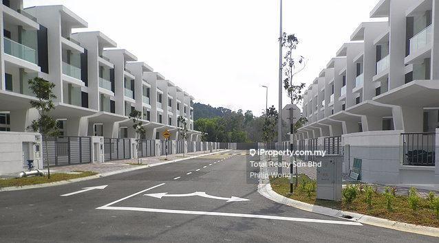 1-storey Terraced House for Sale in Taman Bukit Serdang, Seri Kembangan by Philip Wong - iProperty.com.my