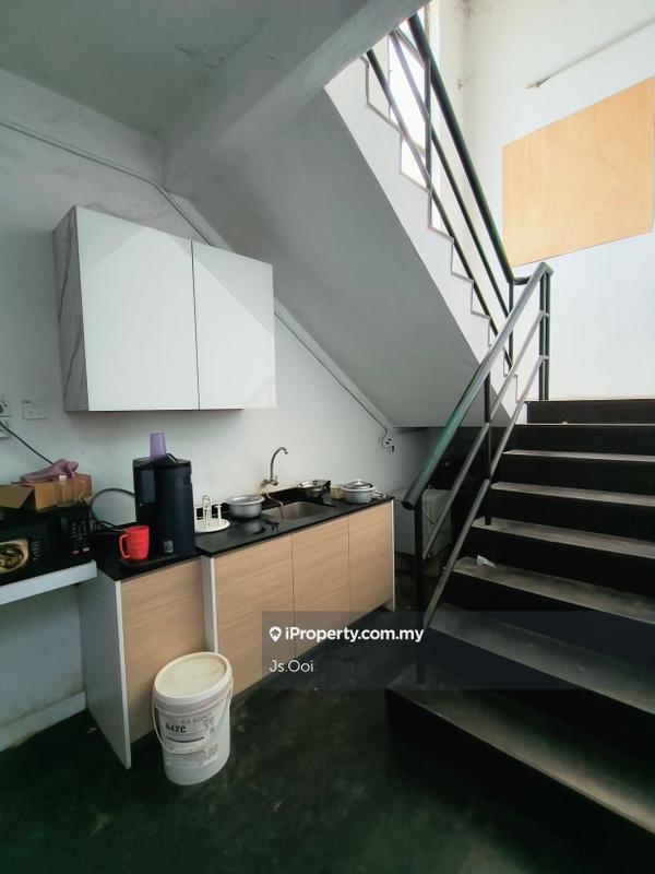 For Sale - Taman Perusahaan Pelangi