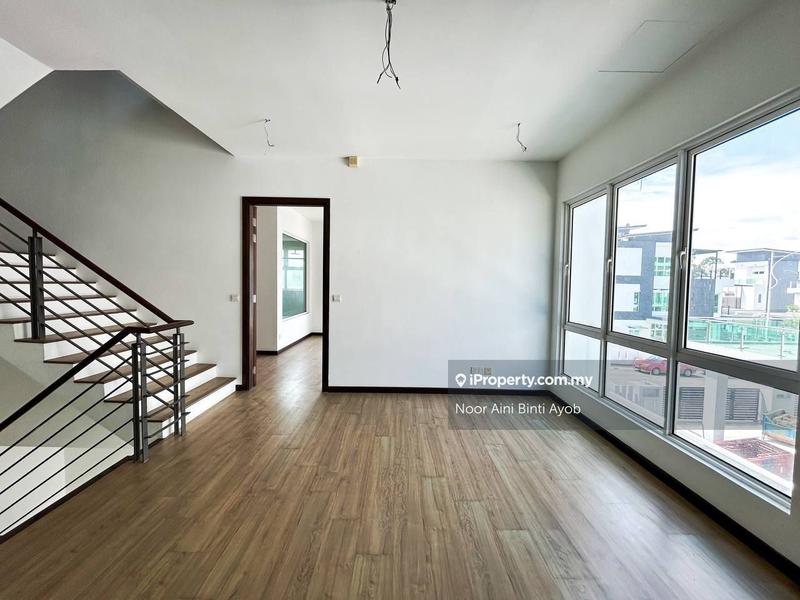 Semi-Detached House for Sale in Taman Suria Villa, Kajang by Noor Aini Binti Ayob - iProperty.com.my