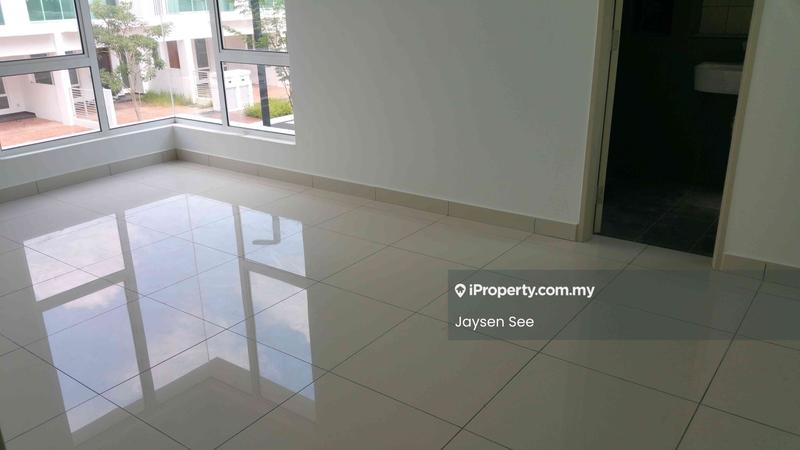 Rumah Berangkai 3 Tingkat untuk Dijual di Taman Subang Mas, Subang Jaya oleh Jaysen See - Interior - iProperty.com.my