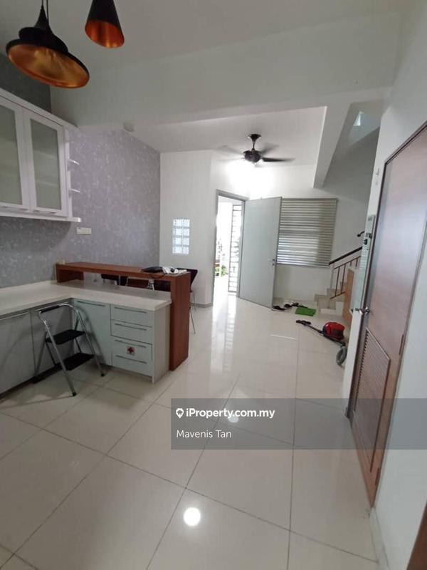 Rumah Teres 3-Tingkat untuk Dijual di Kayu Ara, Selangor oleh Mavenis Tan - iProperty.com.my