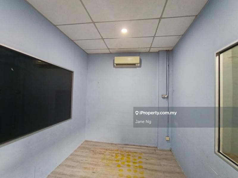 Semi-D Kilang untuk Dijual di Taman Sri Sentosa, Lunas oleh Jane Ng - iProperty.com.my