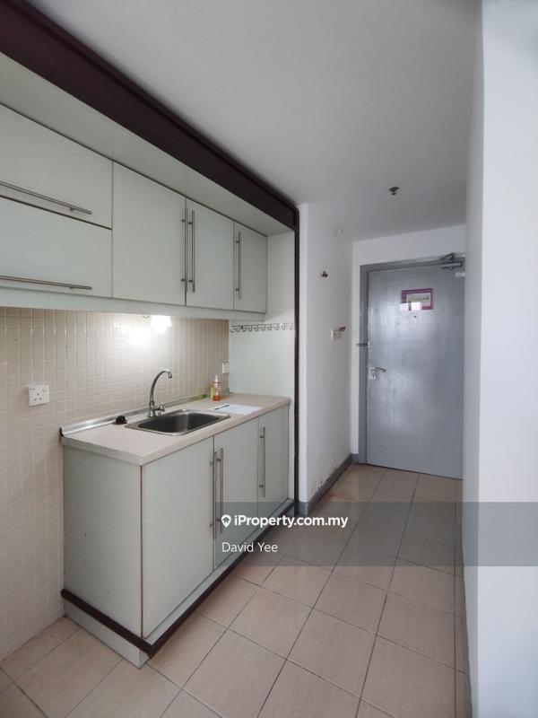 Service Residence for Sale in Amcorp Serviced Suites by David Yee - iProperty.com.my