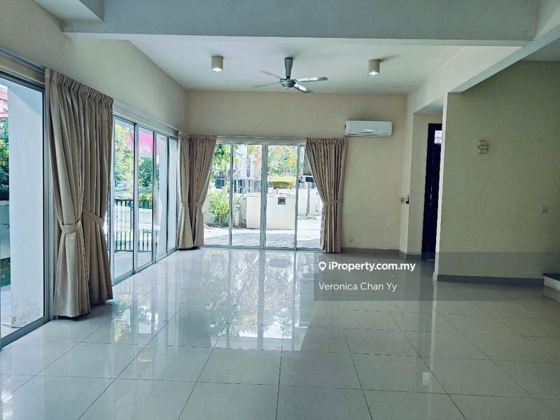 Living and dining room 