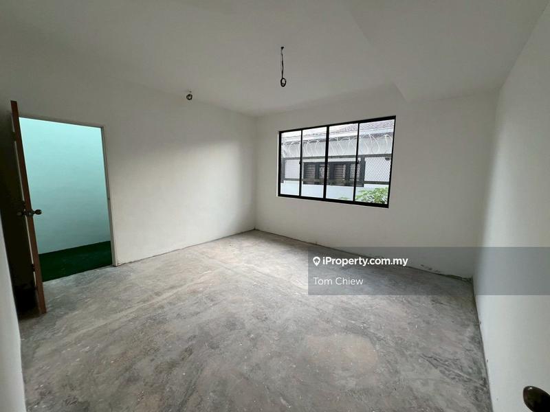 Semi-Detached House for Sale in Taman Kolam Air, Johor Bahru by Tom Chiew - iProperty.com.my