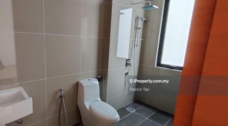 Rumah Berangkai 3.5 Tingkat untuk Dijual di Empire Residence, Damansara Perdana oleh Patrick Tan - iProperty.com.my