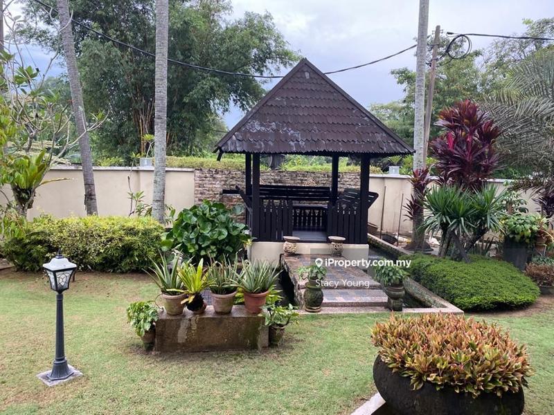 Bungalow House for Sale in Kajang Country Heights, Kajang by Stacy Young - iProperty.com.my
