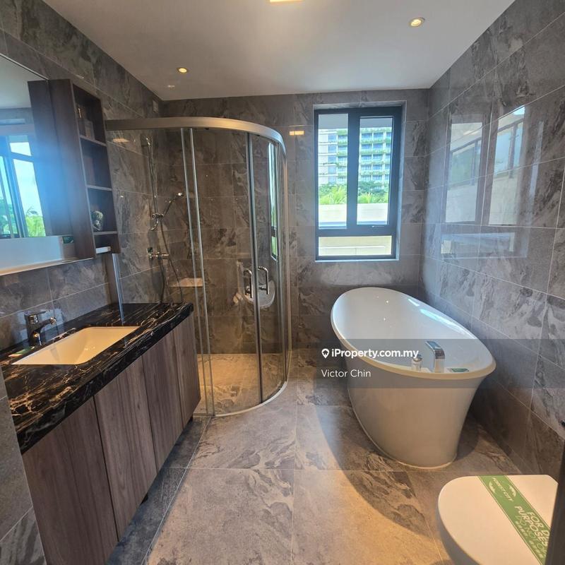 Rumah Berangkai 2 Tingkat untuk Dijual di Forest City Golf Resort Villa, Johor Bahru oleh Victor Chin - iProperty.com.my