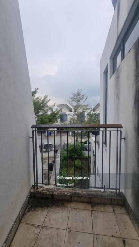 Rumah Berangkai 2 Tingkat untuk Dijual di Angular Lot, Laman Glenmarie, Bigger Size, Glenmarie oleh Reena Sarif - iProperty.com.my