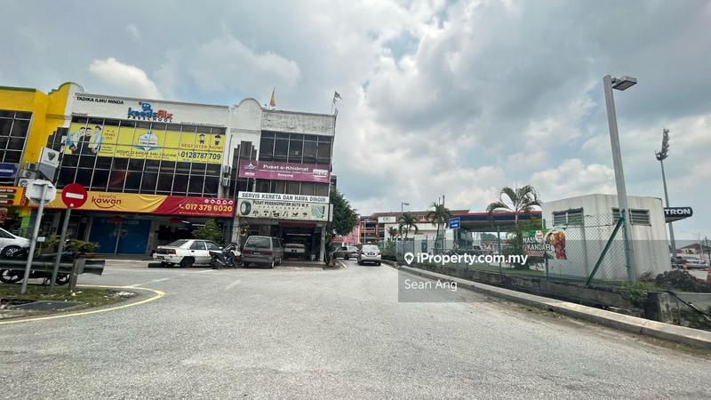 For Sale - Bandar Baru Selayang, 4.58% ROI, Main Road Frontage, Fully Tenanted