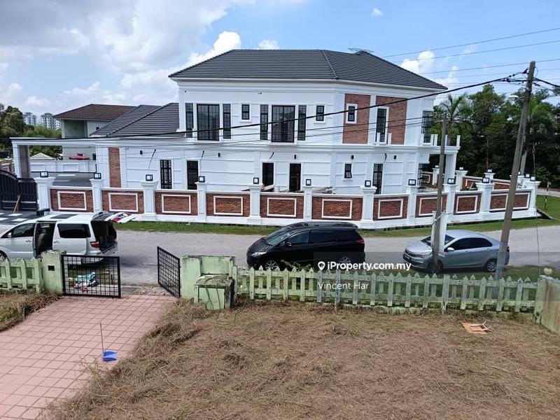 Bungalow House for Sale in Desa Manjung Raya, Lumut by Vincent Har - iProperty.com.my