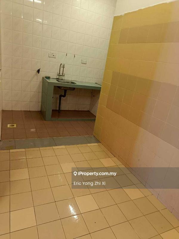 Rumah Teres 2-Tingkat untuk Disewa di Taman Mount Austin, Tebrau oleh Eric Yong - Kitchen - iProperty.com.my