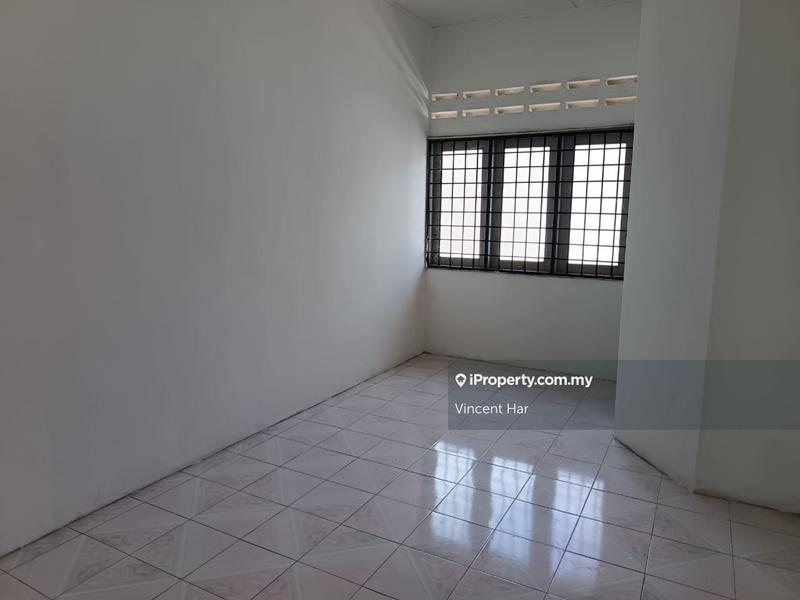2-storey Terraced House for Sale in Taman Acheh Jaya, Sitiawan by Vincent Har - iProperty.com.my