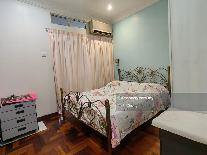 Rumah Berangkai 2.5 Tingkat untuk Dijual di Seksyen 7, Shah Alam oleh Josh Chong - iProperty.com.my