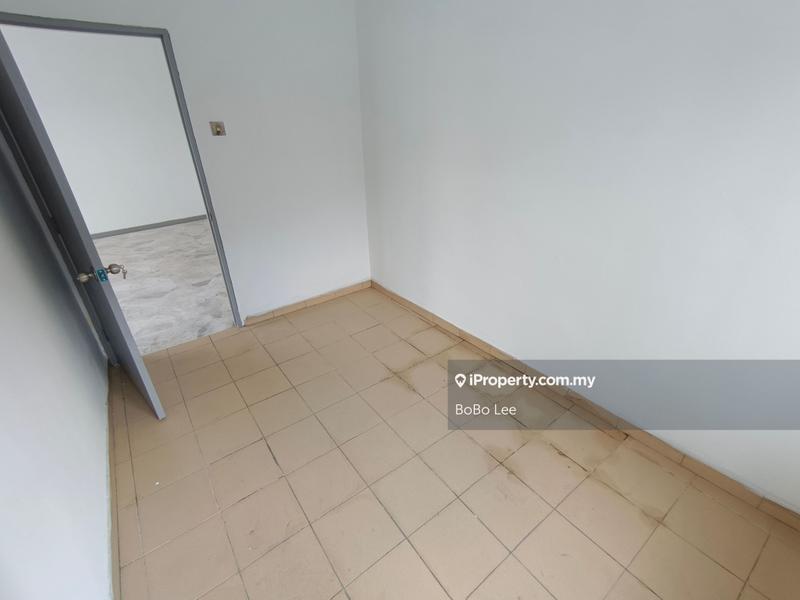 Rumah Pangsa untuk Dijual di Kuchai Entrepreneurs Park oleh BoBo Lee - iProperty.com.my