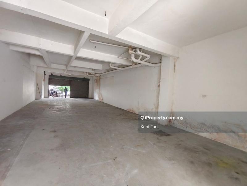 Shop for Rent in Taman Pinggiran Putra, Seri Kembangan by Kent Tan - iProperty.com.my