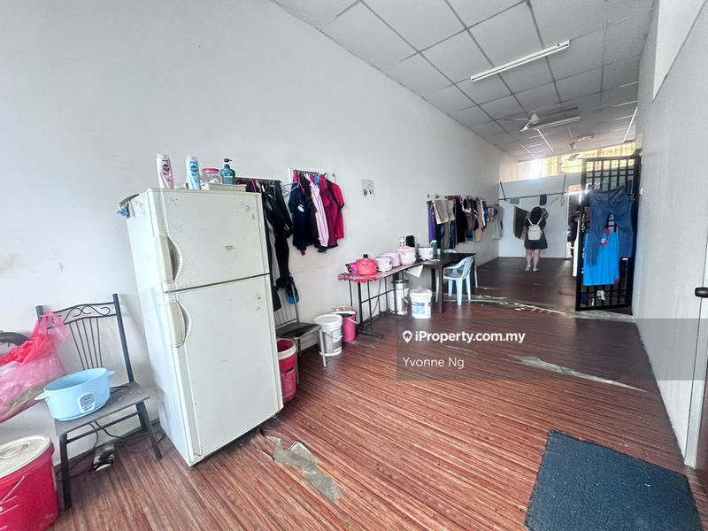 Shop-Office for Sale in Mutiara Mas 3 Storey Shophouse, Skudai by Yvonne Ng - iProperty.com.my