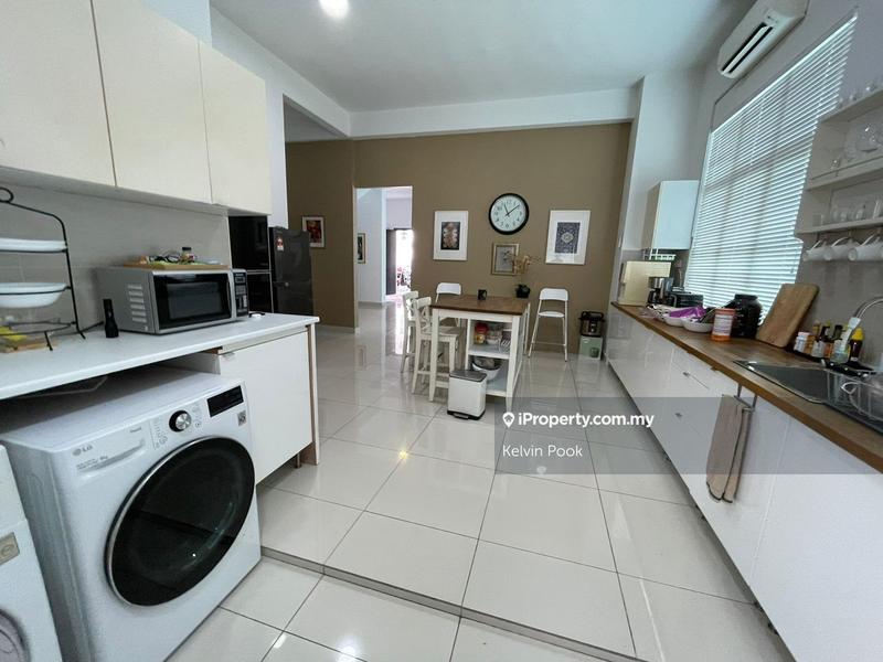 Rumah Berkembar untuk Dijual di Perdana Lakeview East, Cyberjaya oleh Kelvin Pook - iProperty.com.my