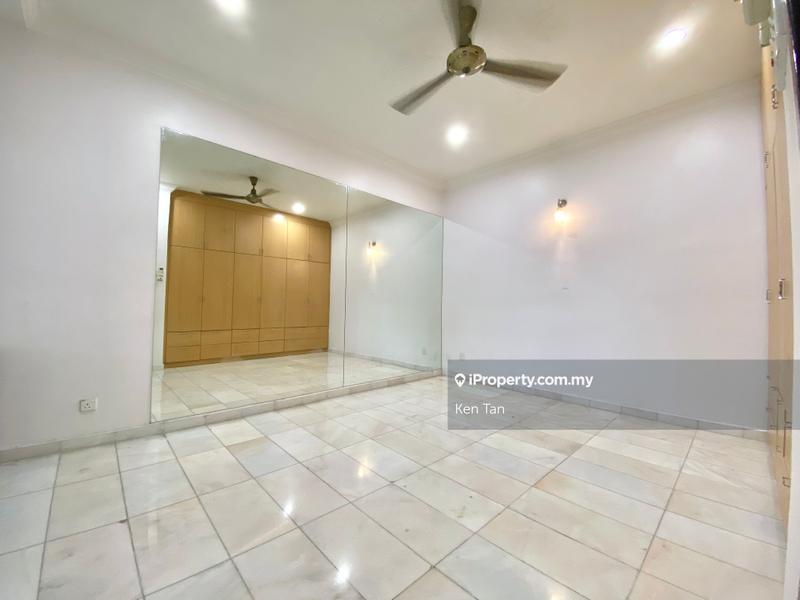 Rumah Berkembar untuk Dijual di Seksyen 9, Kota Damansara oleh Ken Tan - iProperty.com.my