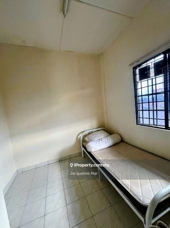 For Sale - Kenari Court