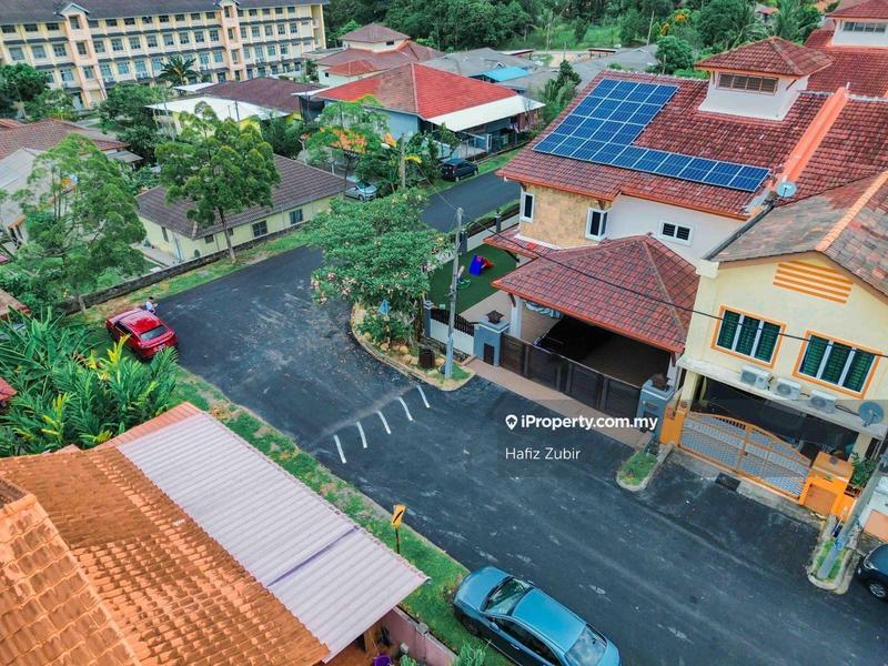 Rumah Berangkai 2 Tingkat untuk Dijual di Taman Tropika, Bangi oleh Hafiz Zubir - iProperty.com.my
