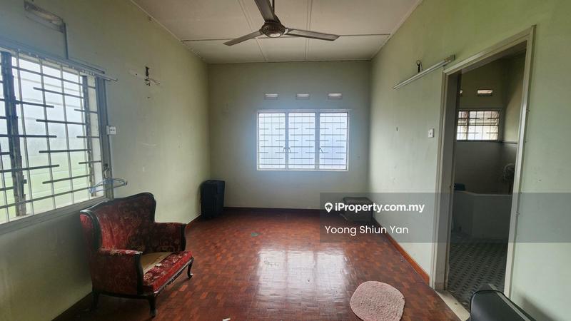 Bungalow House untuk Dijual di Kampung Bandar Hilir, Melaka City oleh Yoong Shiun Yan - Living Room - iProperty.com.my